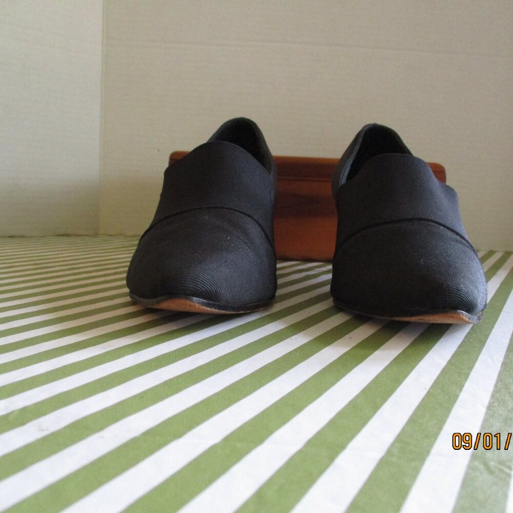 Perspective Pumps - Picture 4 of 13